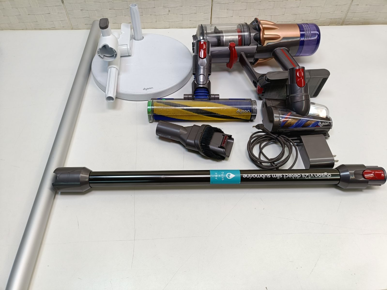 ダイソン Dyson 掃除機 コードレスクリーナー SV 20