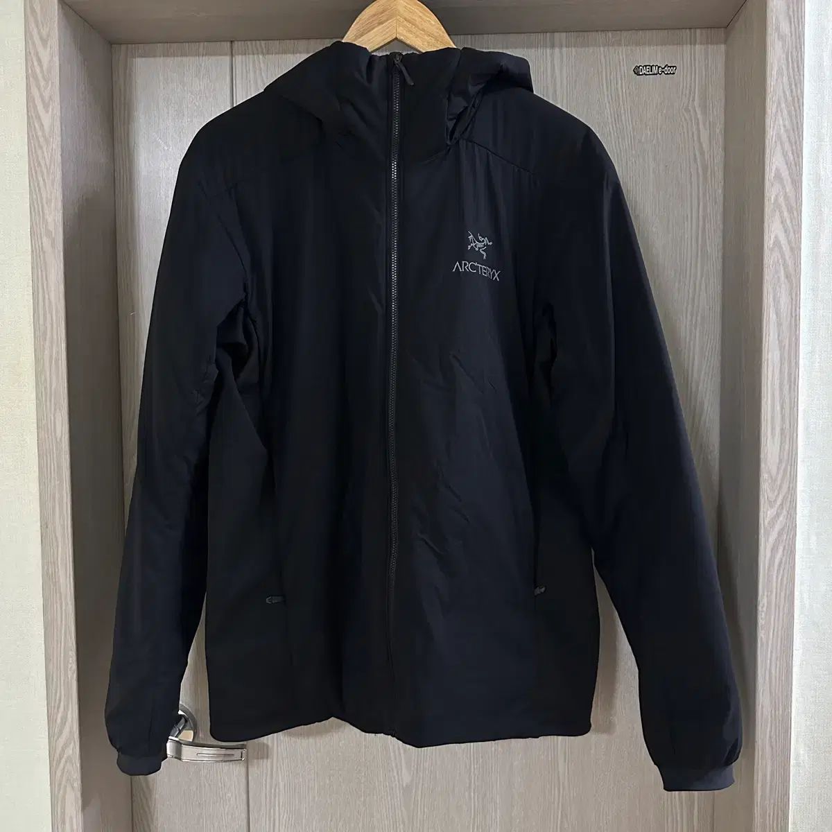 ARC TERYX アトム lt フーディ M