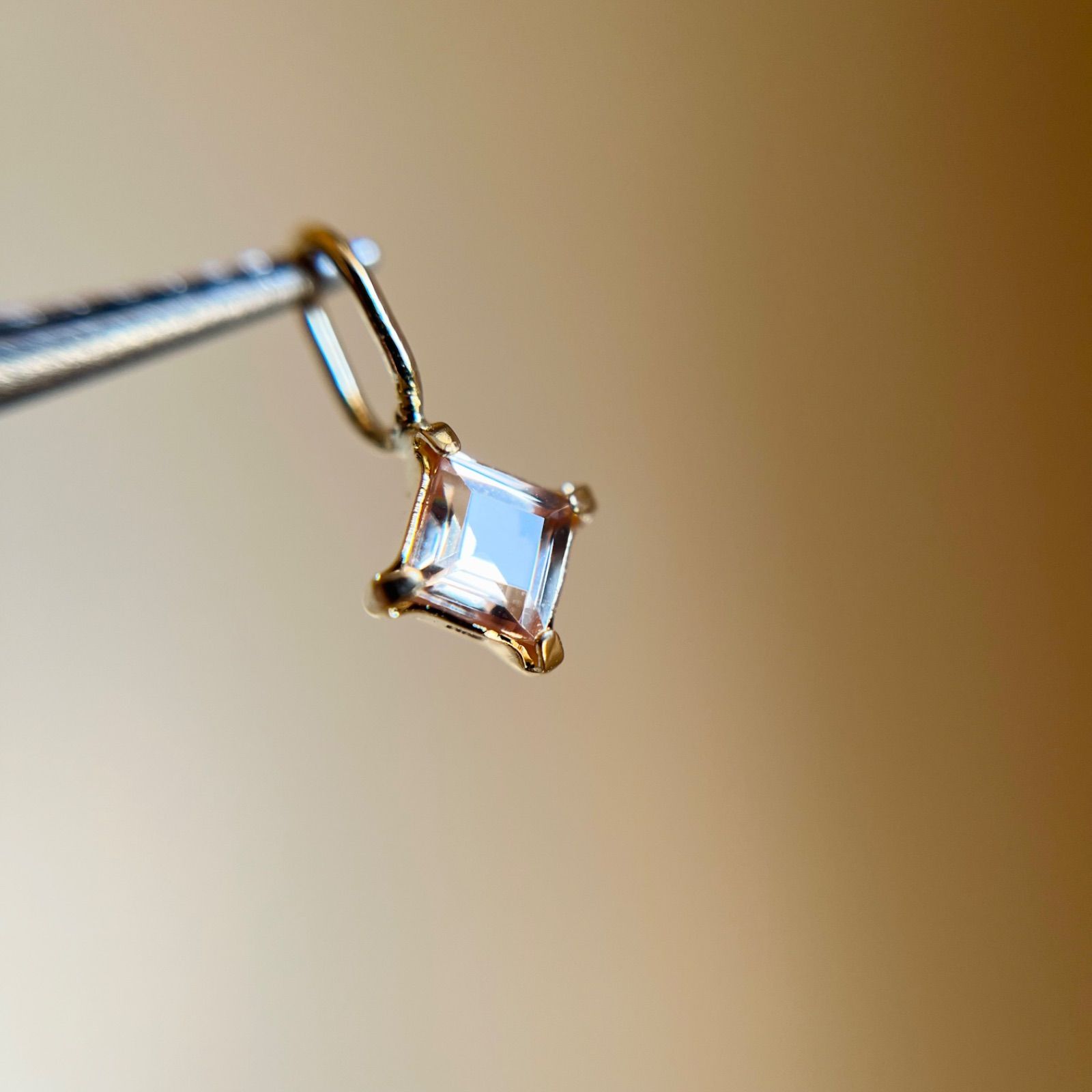 K18 希少 天然インペリアルトパーズ SQ ペンダントトップ レア - メルカリ