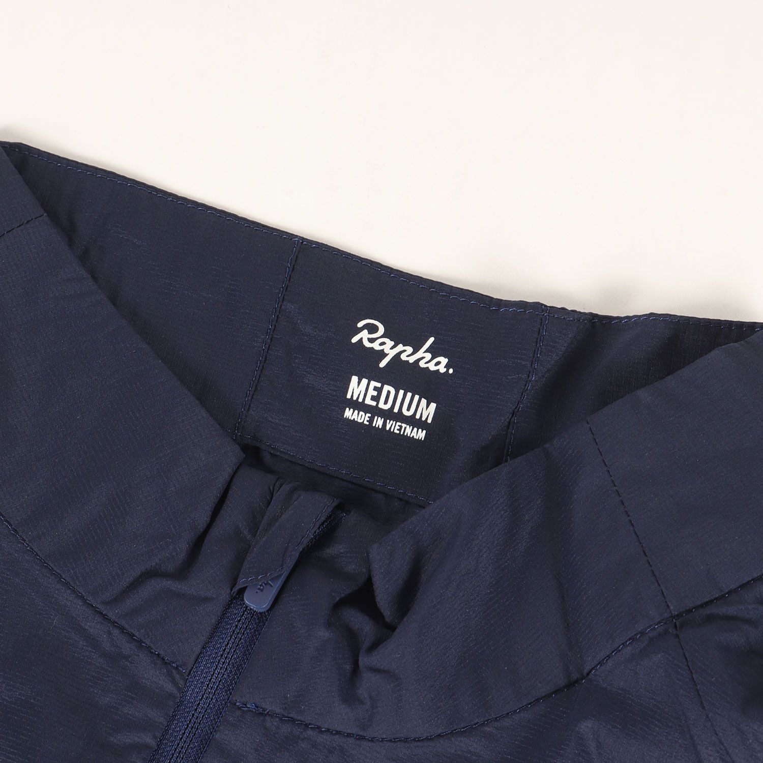 メルカリ市限定値下【未使用品に近い中古品】Rapha ビブタイツ M ネイビー 未使用品に近い中古品】Rapha ビブタイツ M ネイビー/ホワイト 未使用