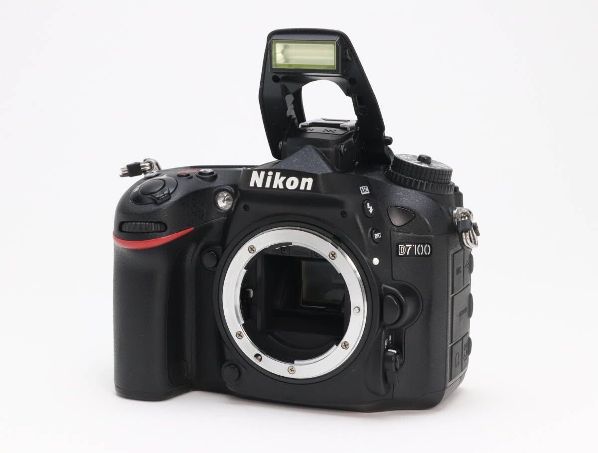A Nikon ニコン D 7100 ボディ シャッター数 4 初期不良 対応 212-126