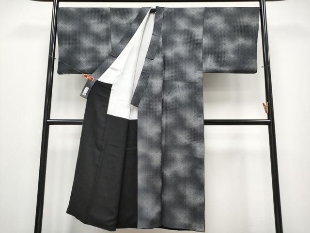 平和屋本店○極上 男性 キモノデザイナー 斉藤上太郎 お召 菱吉祥文 暈