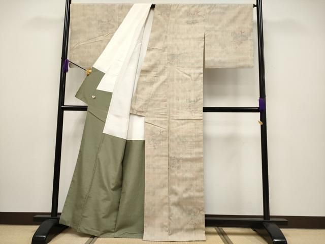 平和屋本店○極上 本場結城紬 重要無形文化財 100亀甲 雲取り枝椿文