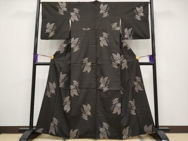 ● 本場大島紬 吉三郎 吉織物謹製 割込絣織 典絣 舞蝶文 証紙付き s 6