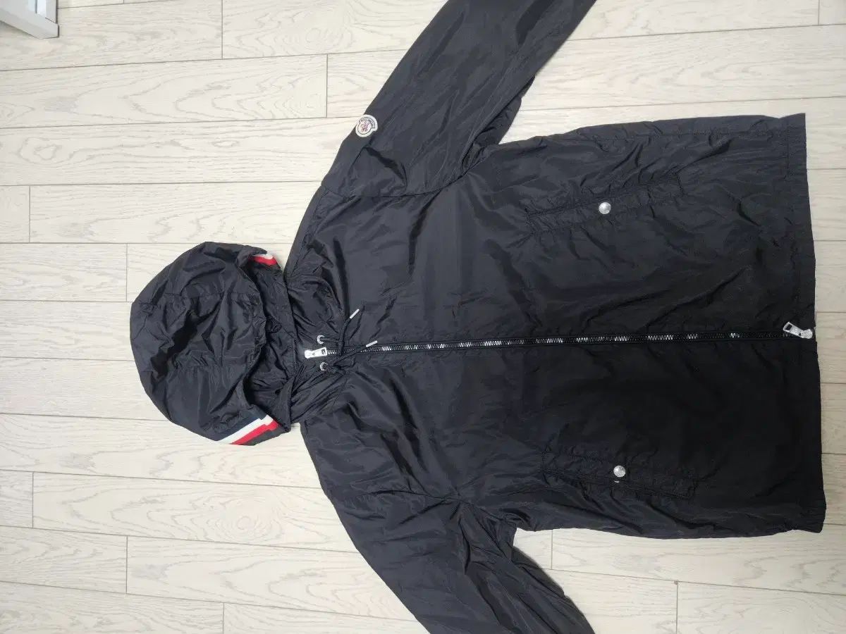 モンクレール ウィンドブレーカー サイズ4
