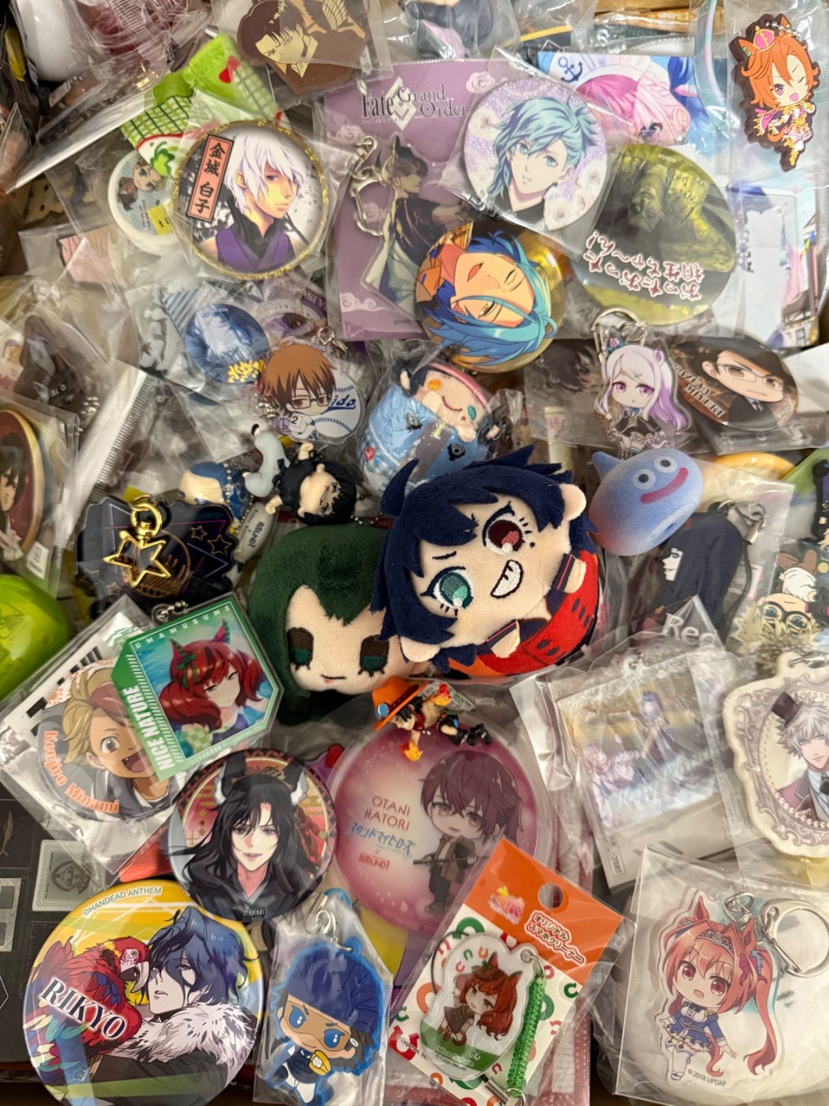 大特価！ アニメグッズ等 缶バッジ キーホルダー クリアファイル