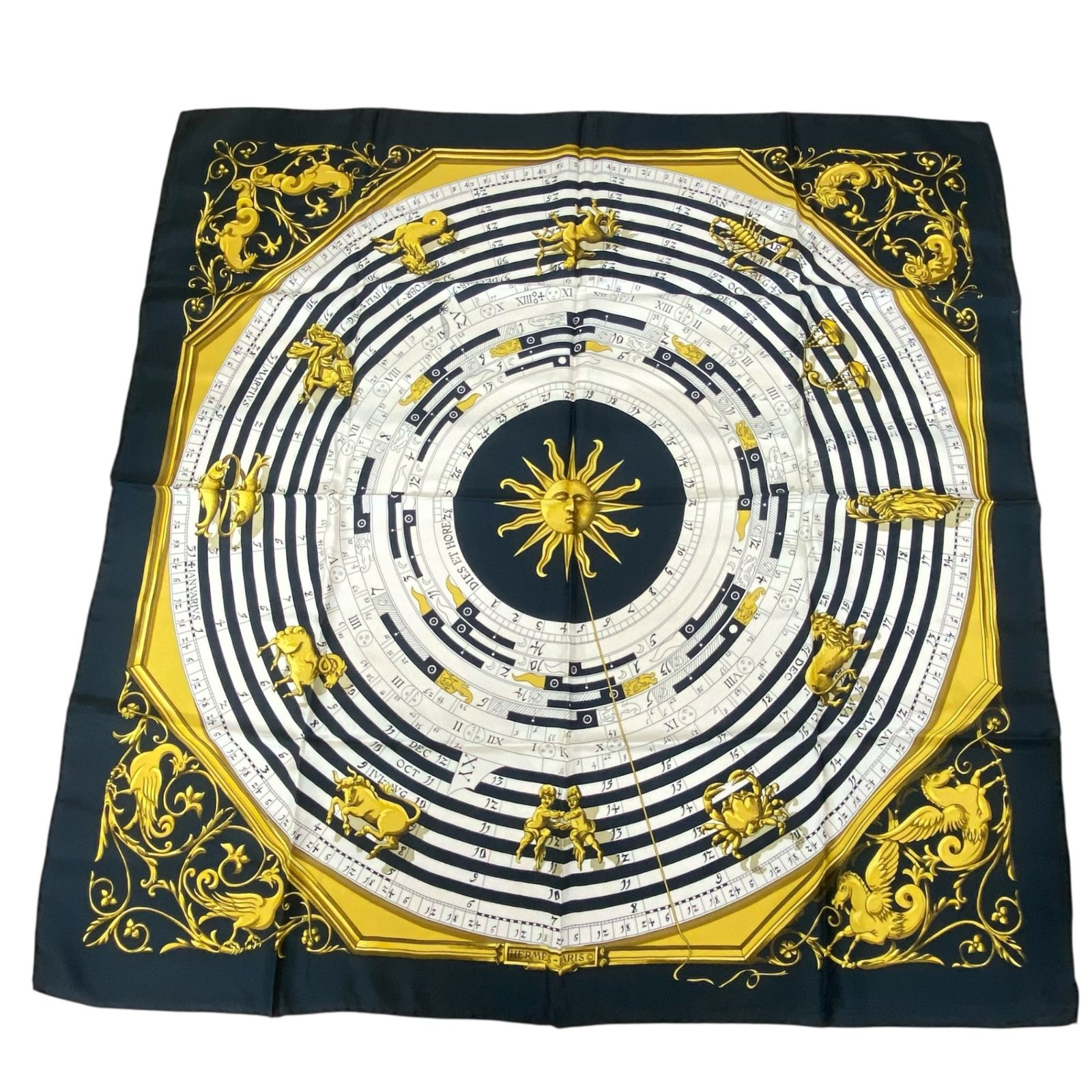 HERMES エルメス カレ90 DIES ET HORE 占星術 シルク スカーフ ブラック ｘ ゴルドー