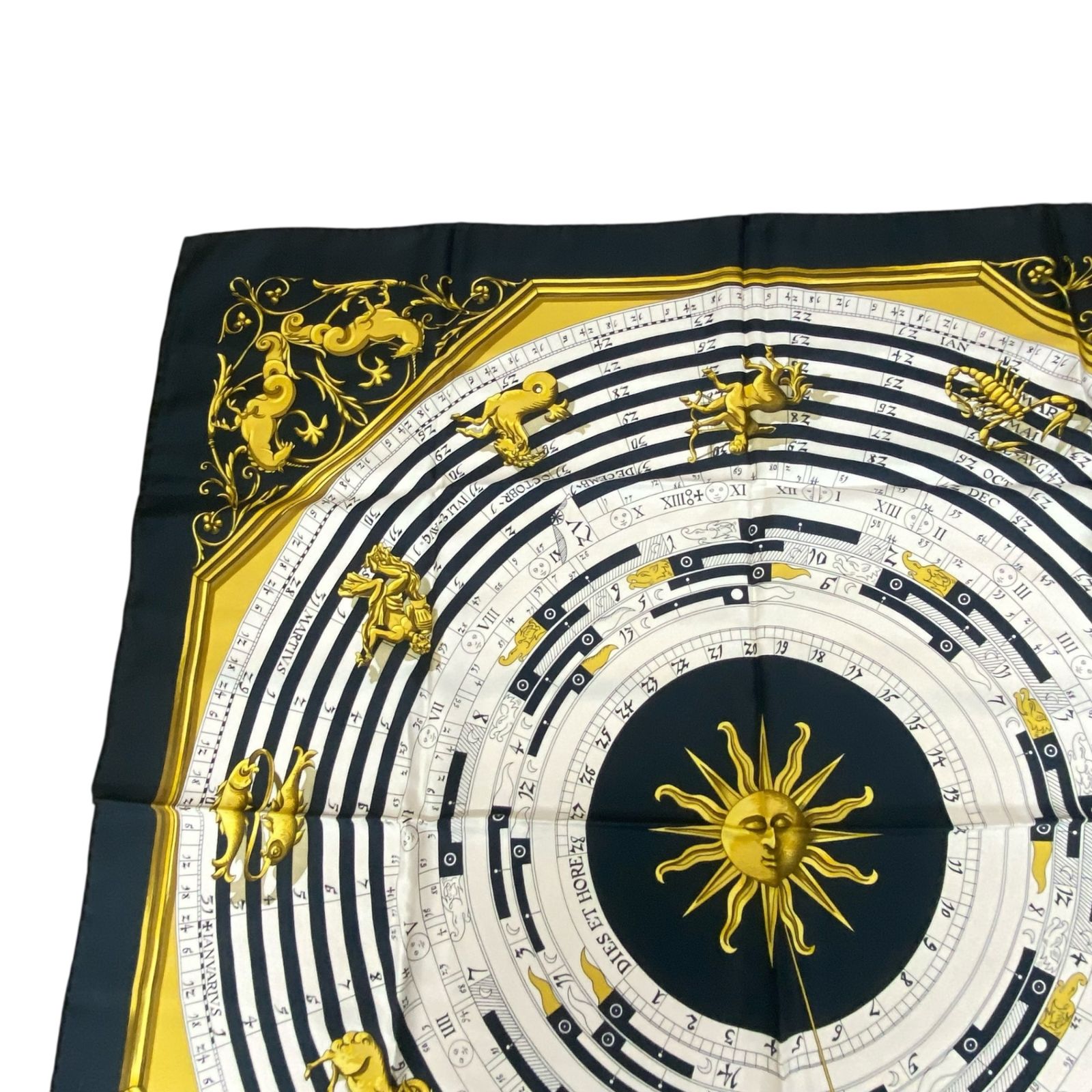 HERMES エルメス カレ90 DIES ET HORE 占星術 シルク スカーフ ブラック ｘ ゴルドー