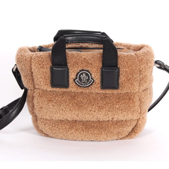 ほぼ未使用モンクレールCARADOCマイクロショルダーバック2way MONCLER（モンクレール） ショルダーバッグ MICRO CARADOC キャラ