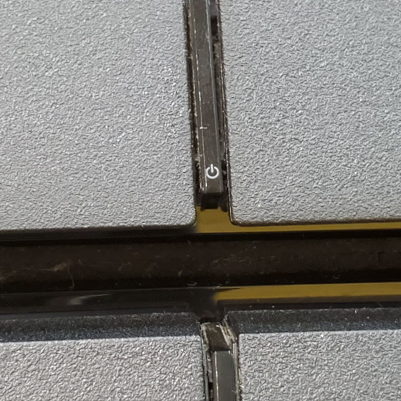 ジェットブラック