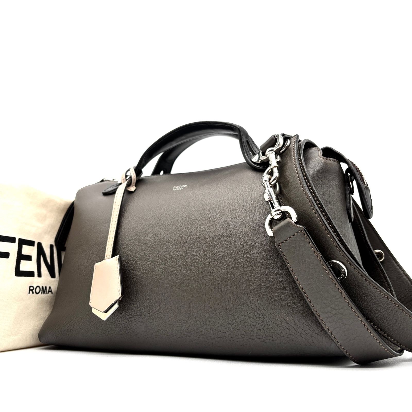 極美品 フェンディ バイザウェイ ミディアム 8BL124 ショルダーバッグ FENDI フェンディ バイザウェイ ミディアム 8BL124 ショルダーバッグ