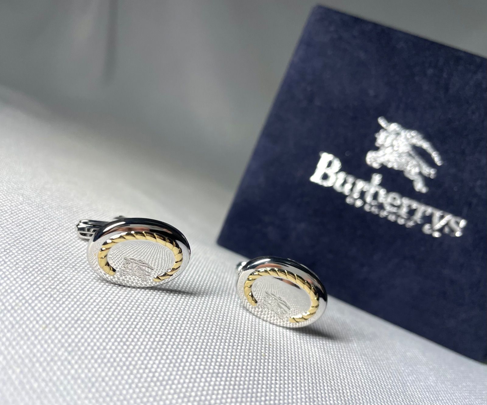美品 Burberry バーバリー ホースナイトロゴ 騎士デザイン カフス