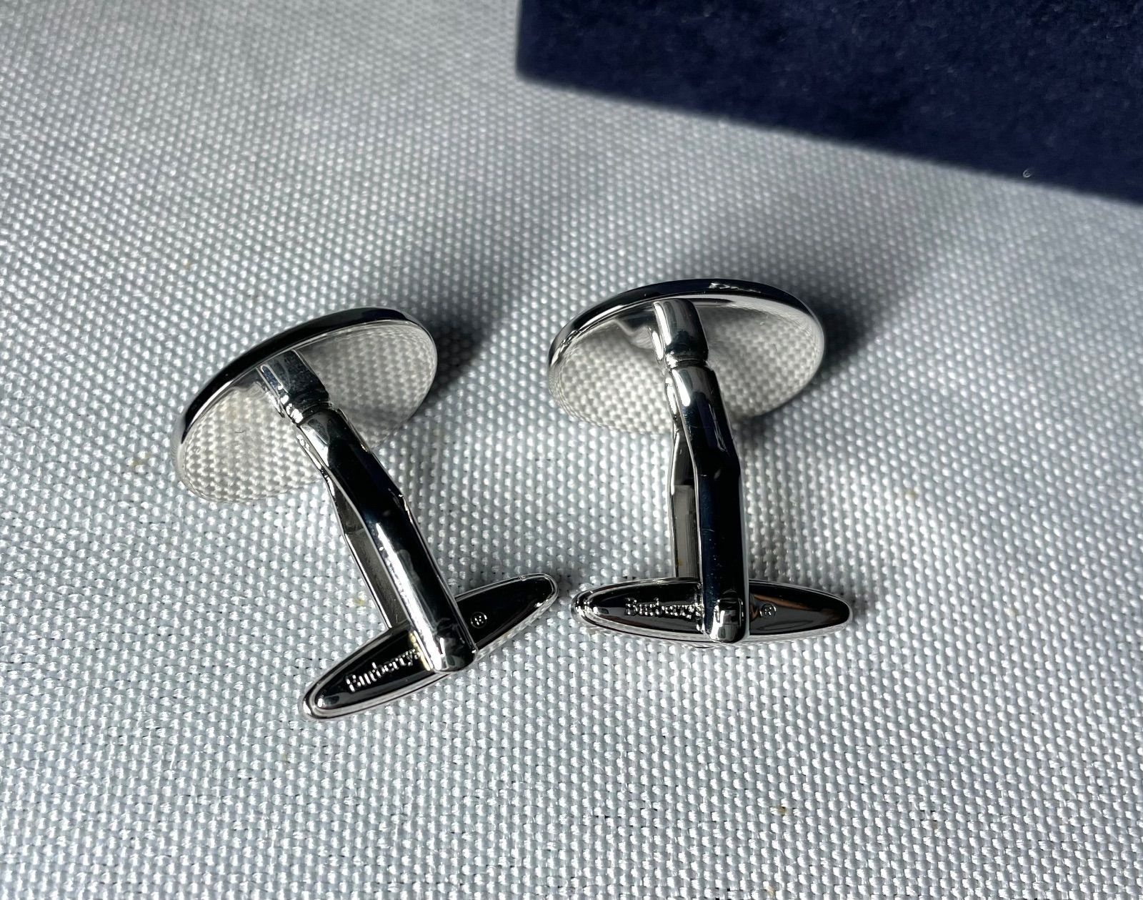 正規品 バーバリー Burberry カフリンクス カフス 騎士 ホース 美品 美品 Burberry バーバリー ホースナイトロゴ 騎士デザイン カフス