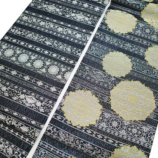 E143厳選西陣総刺繍繊細な縫いの技正倉院更紗紋太鼓柄高級純金糸美術 