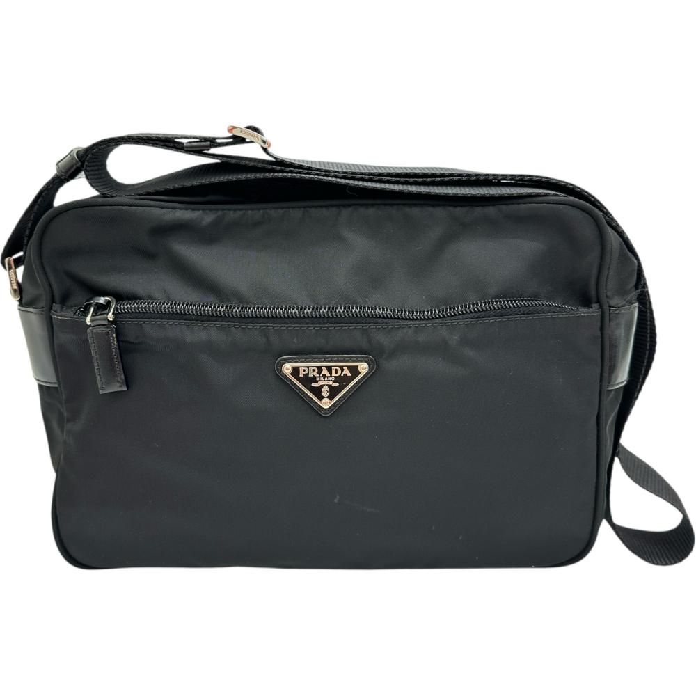 264 プラダ　カメラバッグ　三角プレート　ナイロン　ブラック 264 プラダカメラバッグ三角プレートナイロンブラック