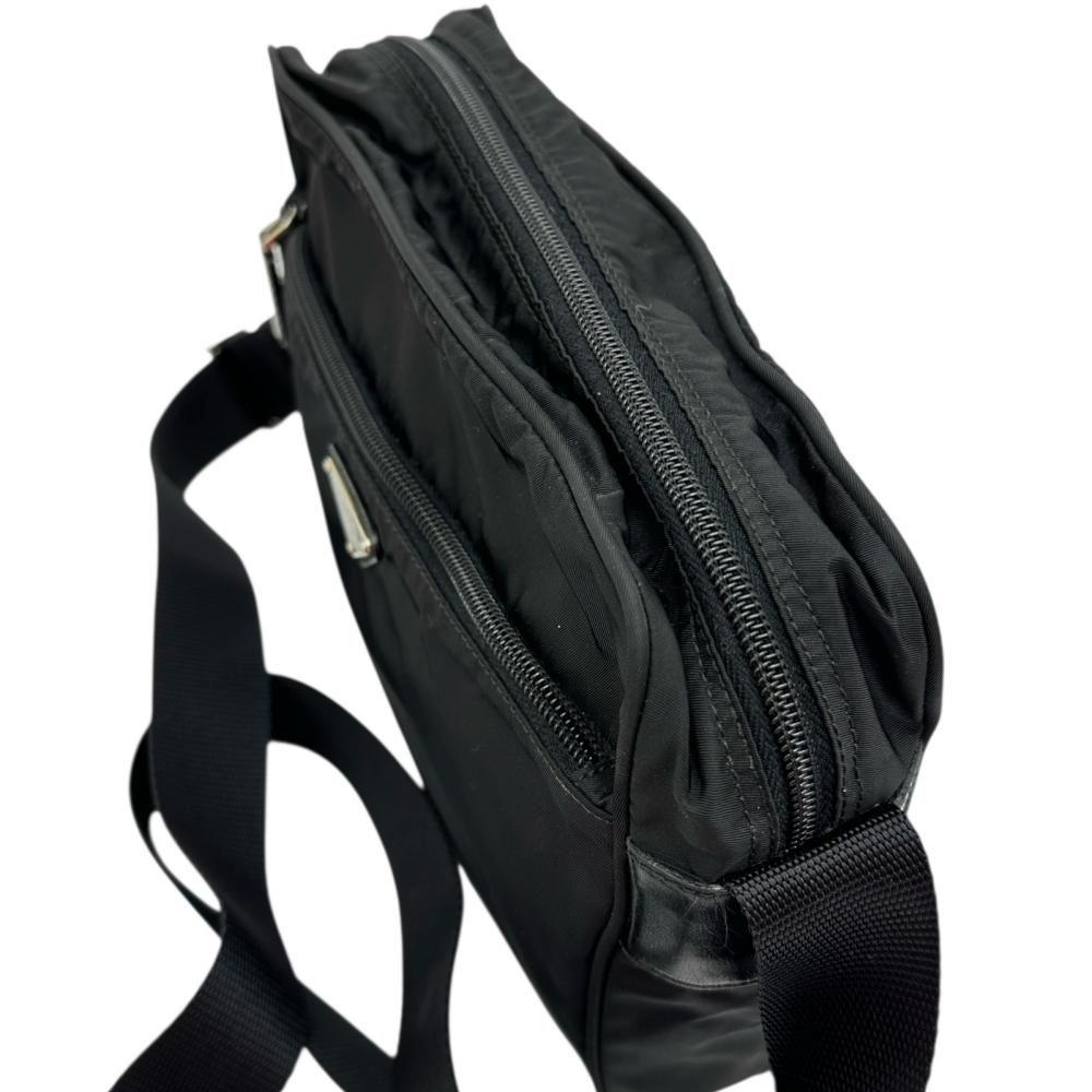 PRADA/プラダ】三角プレート カメラバッグ ショルダーバッグ ナイロン