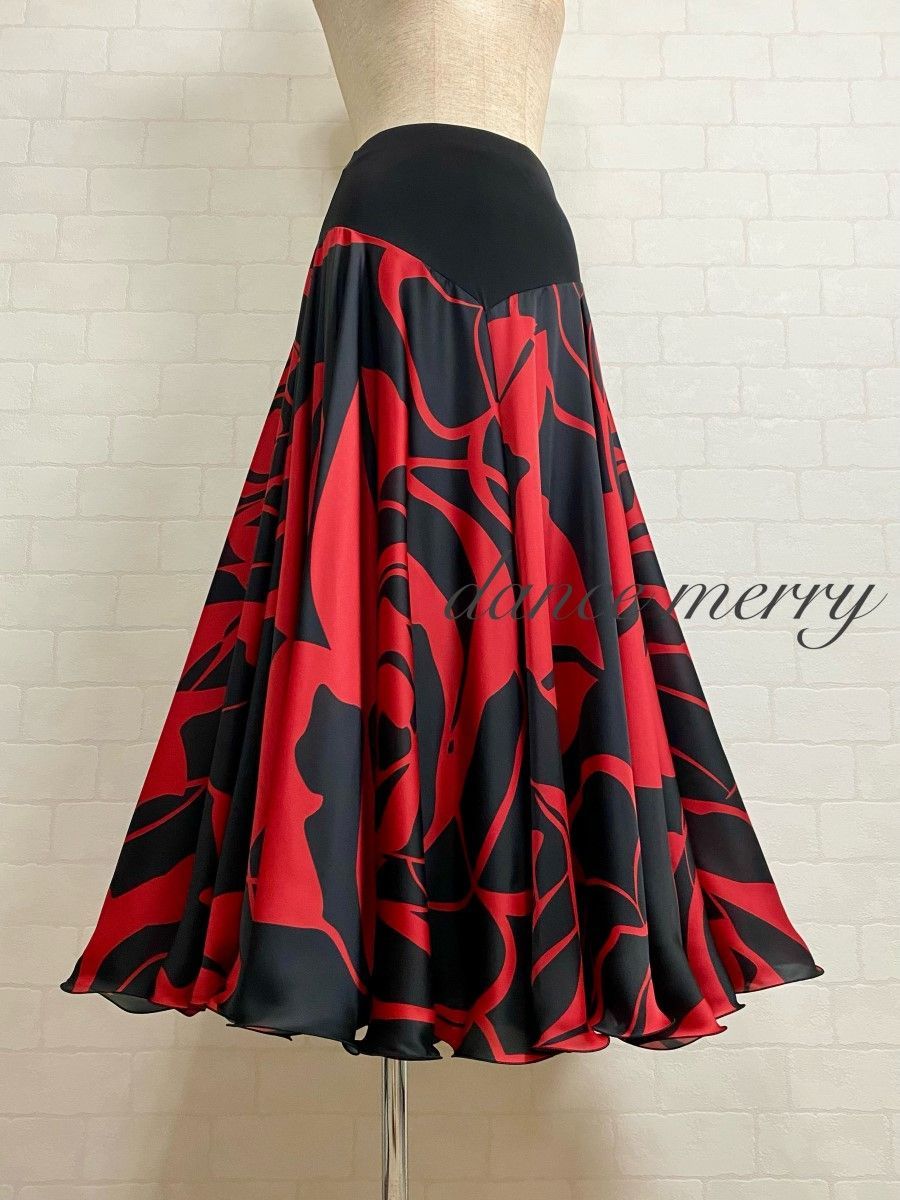 新品 フレアー最大！ パソドブレ タンゴ ワルツ 社交ダンス スカート