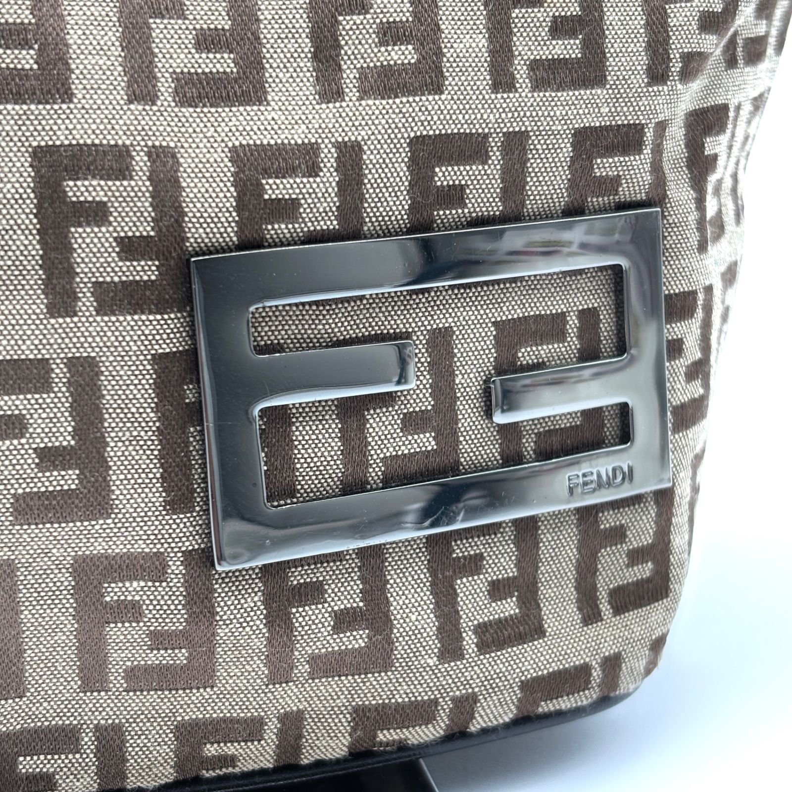 美品 FENDI フェンディ アクセサリーポーチ ズッキーノ ズッカ