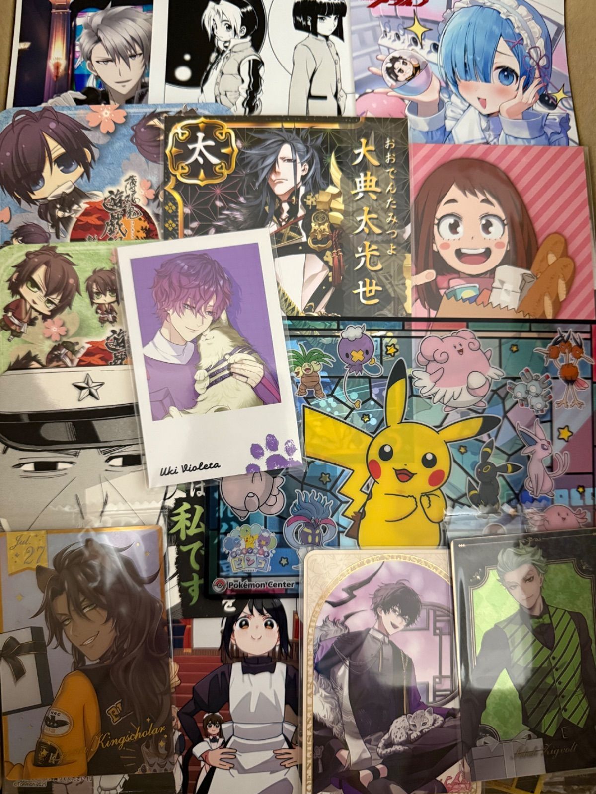 17kg超　紙類、カード類一切無し　アニメグッズ等　　総量1500個程度セット 17kg超 紙類、カード類一切無し アニメグッズ等 総量1500個程度セット