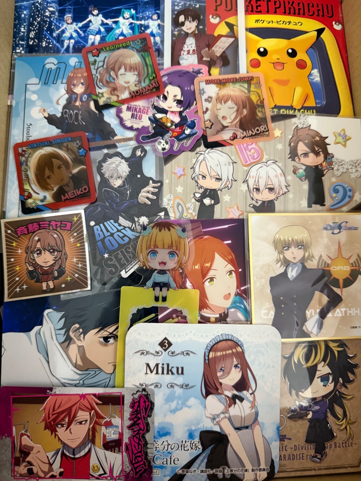 17kg超　紙類、カード類一切無し　アニメグッズ等　　総量1500個程度セット 17kg超 紙類、カード類一切無し アニメグッズ等 総量1500個程度セット