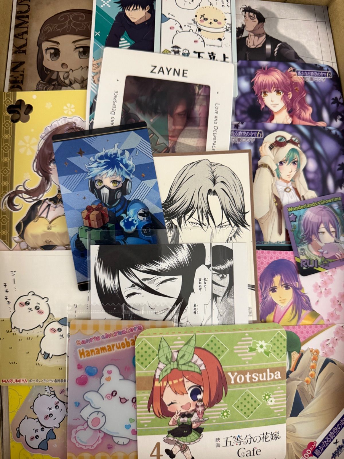 17kg超　紙類、カード類一切無し　アニメグッズ等　　総量1500個程度セット 17kg超 紙類、カード類一切無し アニメグッズ等 総量1500個程度セット