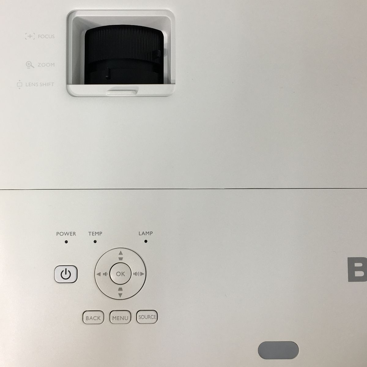 プロジェクター