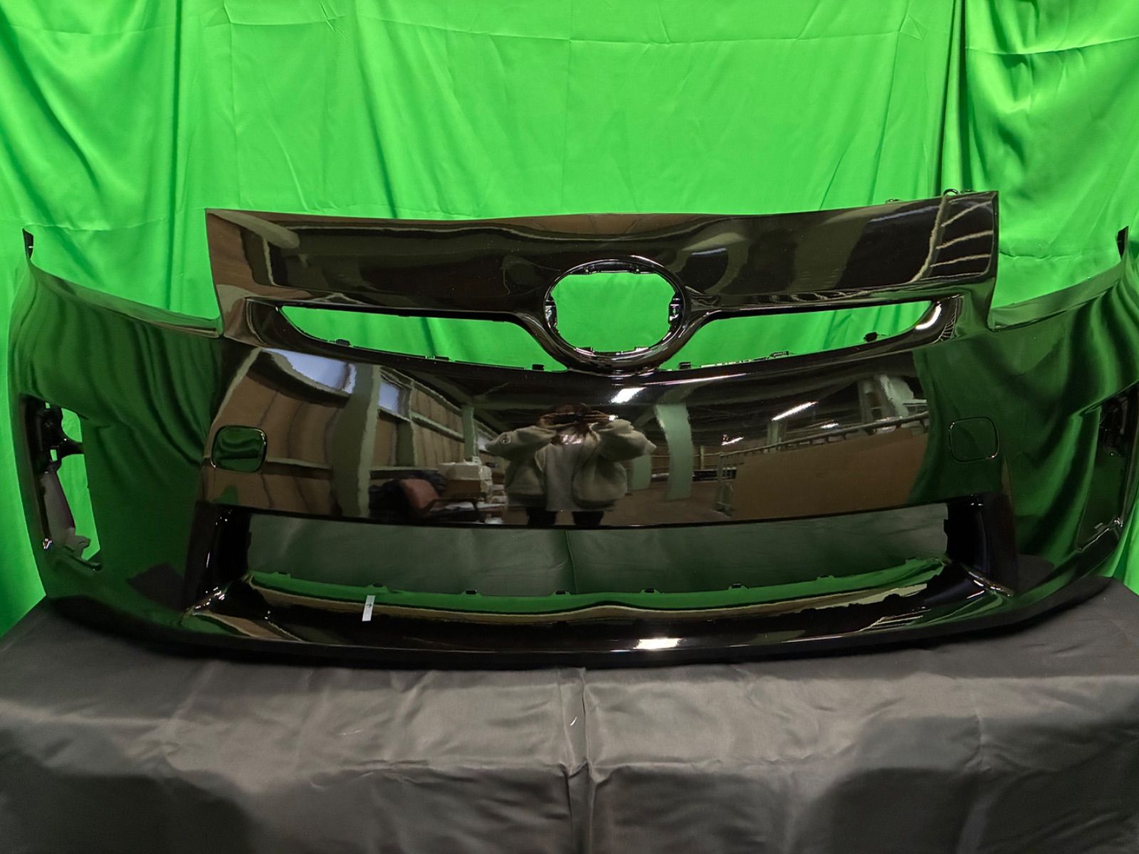 TOYOTA 30系プリウス/30プリウス前期 フロントバンパー/ブラック（黒