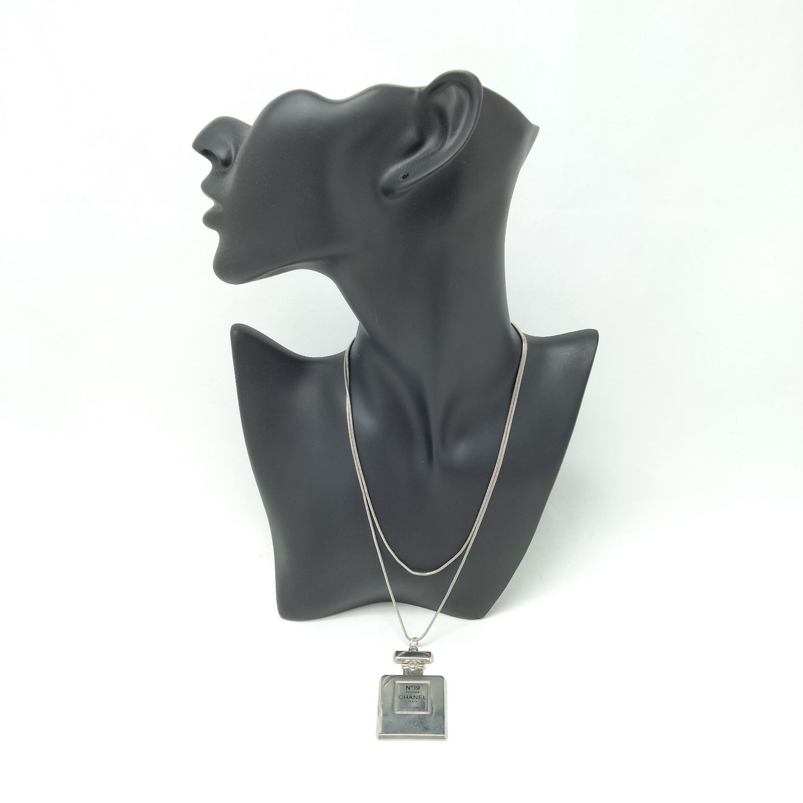 ✨️CHANEL✨️シャネル No.19 香水ボトル ノベルティ ネックレス