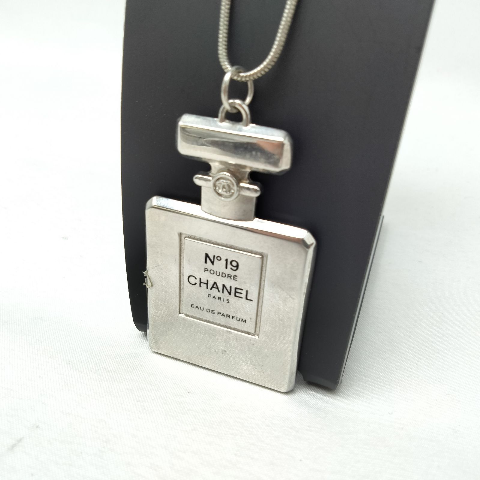 ✨️CHANEL✨️シャネル No.19 香水ボトル ノベルティ ネックレス