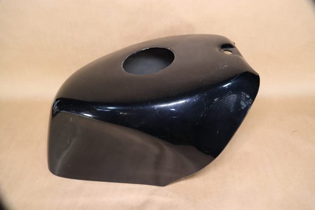アプリリア RS50 MM タンクカバー Z27-34 - メルカリ