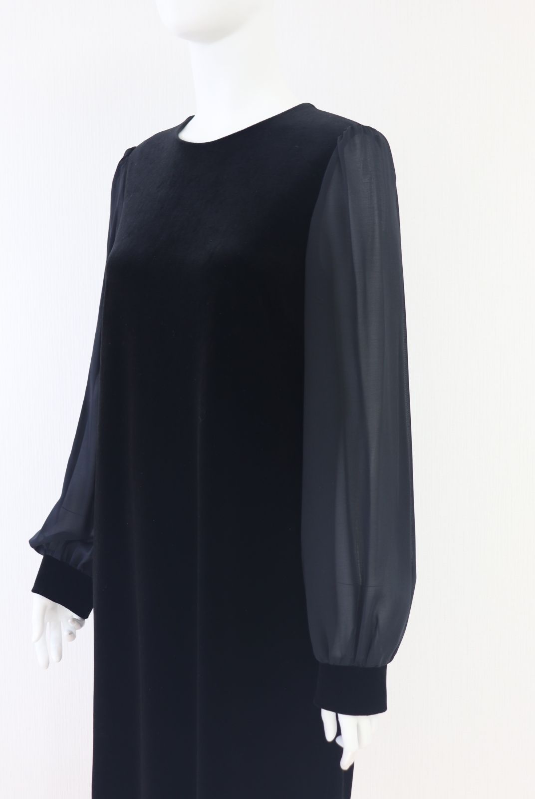 シフォン袖ベロアワンピース