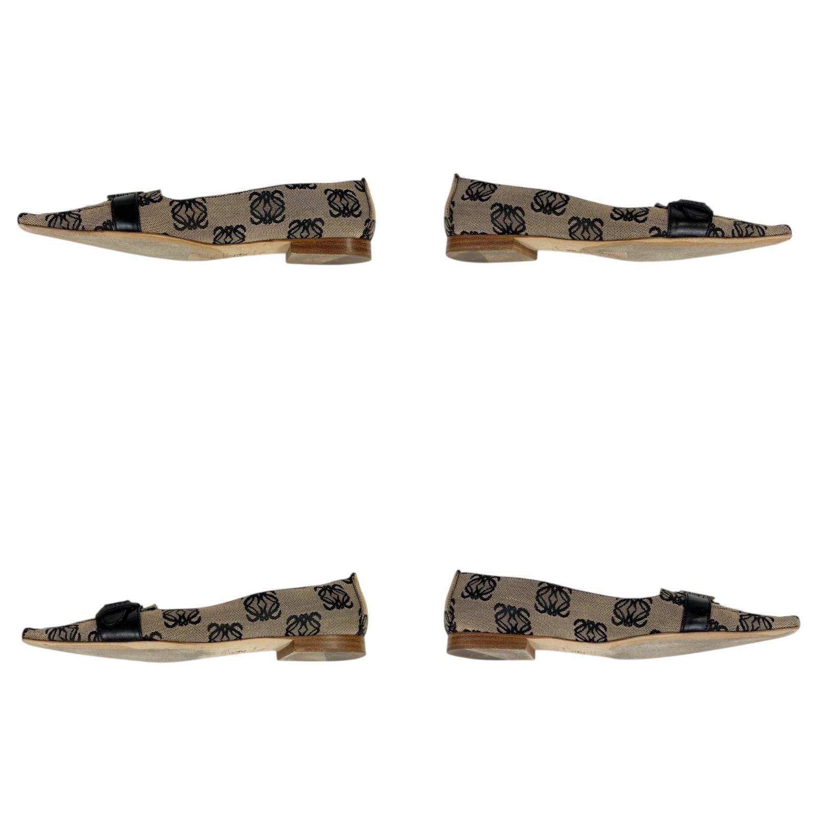 ロエベ LOEWE リピートアナグラムロゴ パンプス スクエアトゥ