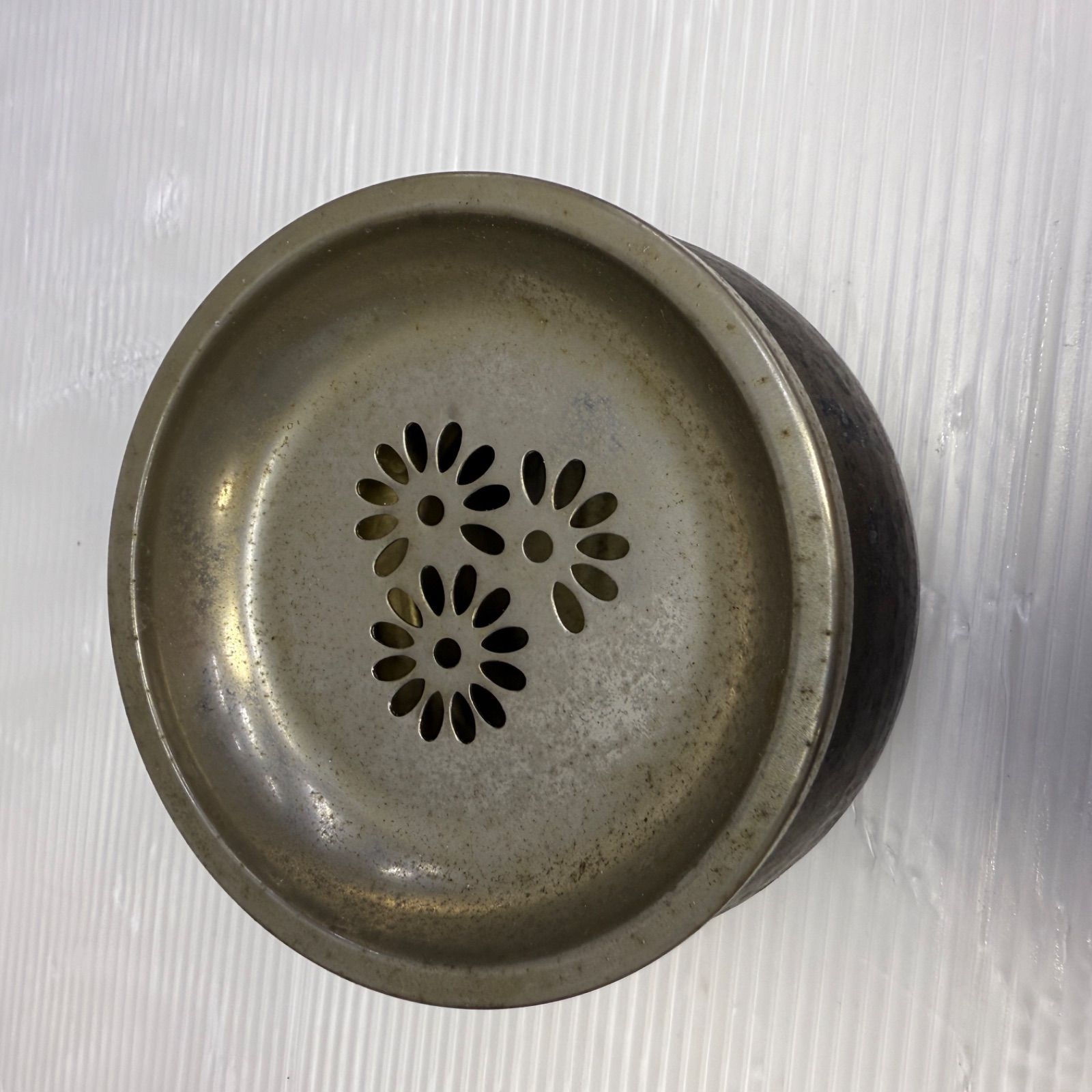 巧益造 灰皿 いぶし銀 191.16 g 骨董品 高さ 7.5 cm