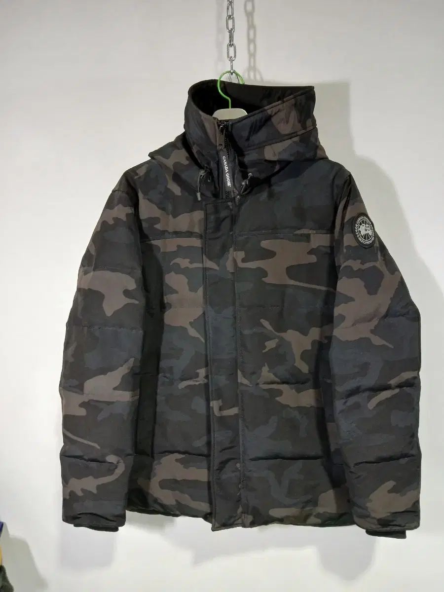 Canada Goose(カナダグース) カモフラ ダウン ジャケット XL 【公式通販】