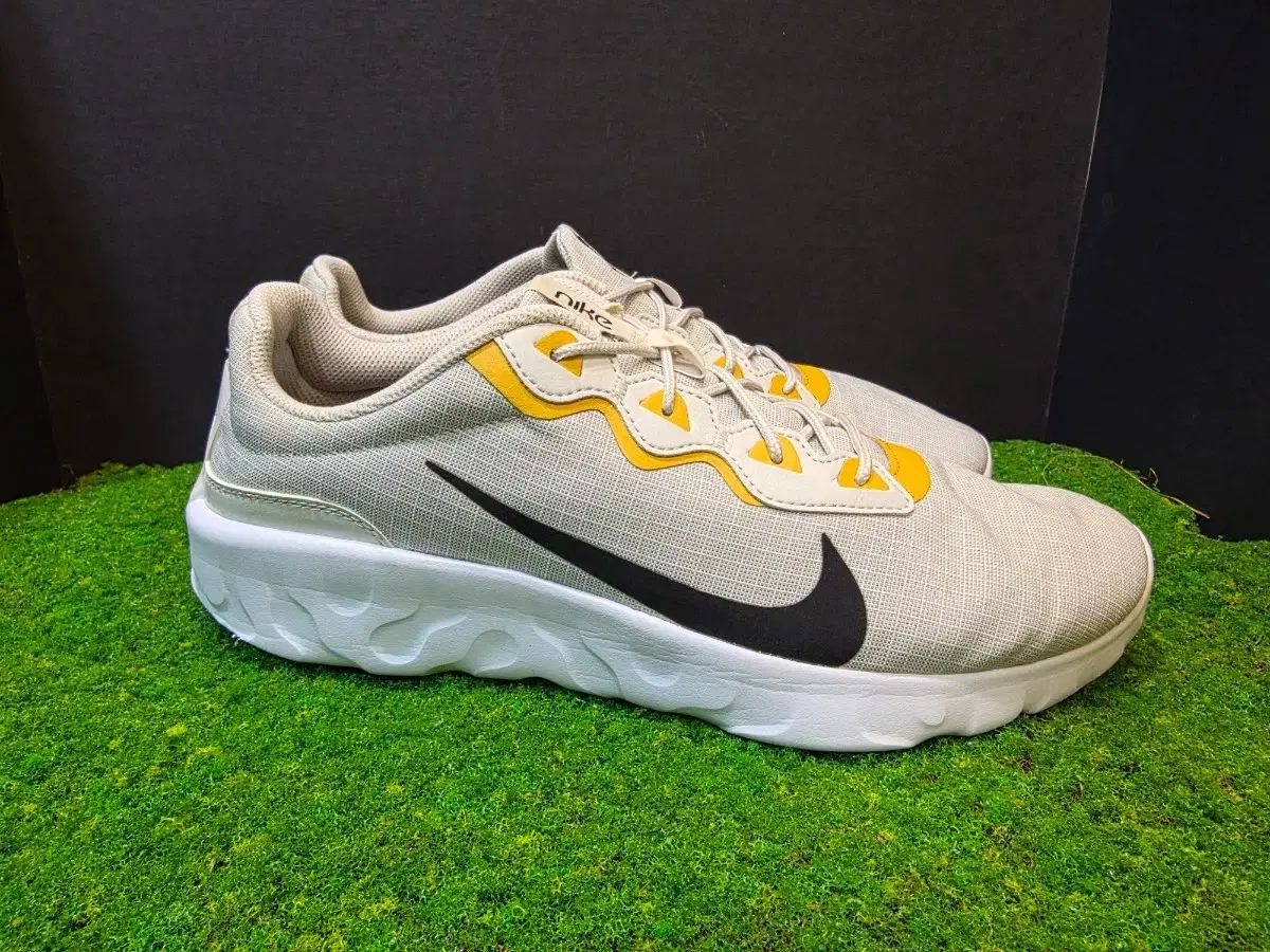 280 mm NIKE ナイキ エクスプローラー ストラダ ベージュ|ブラック