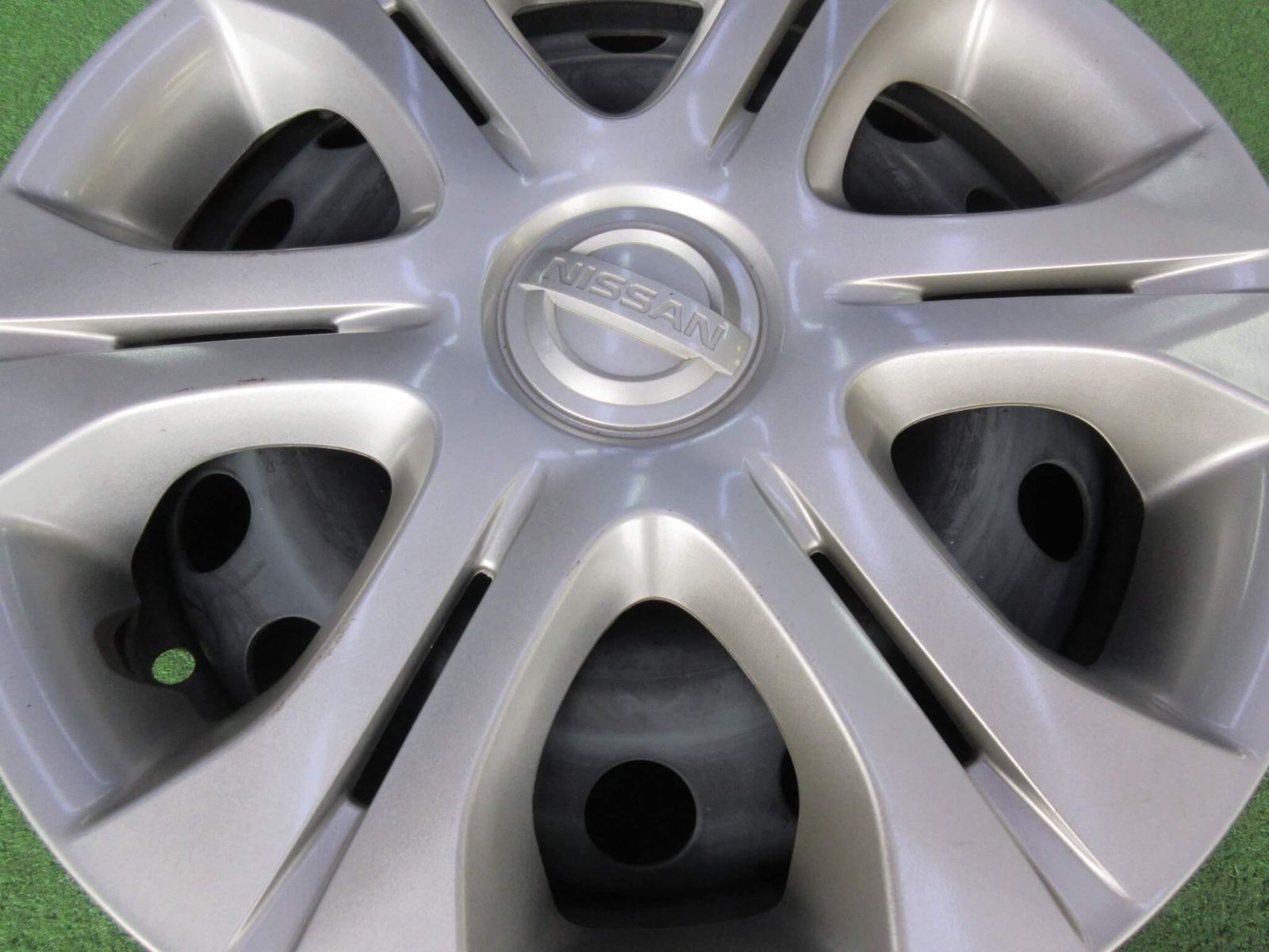  日産 Ｅ１２系ノート スチール 5.5 J-14 4 H 100 40 お探しの方是非いかがですか 14インチ ホイール