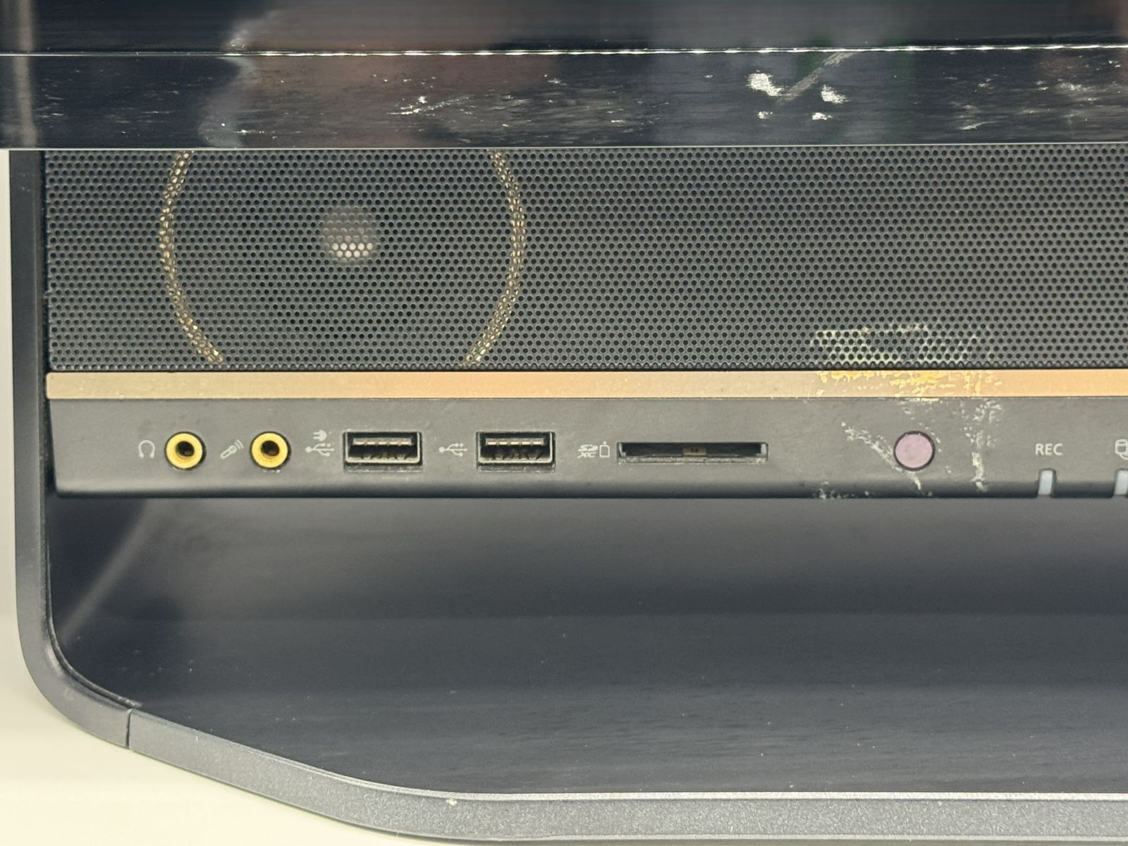 FMVF90B3B2 ESPRIMO i7-7700HQ 8GB HDD 3TB Windows 10 HOME 初期化