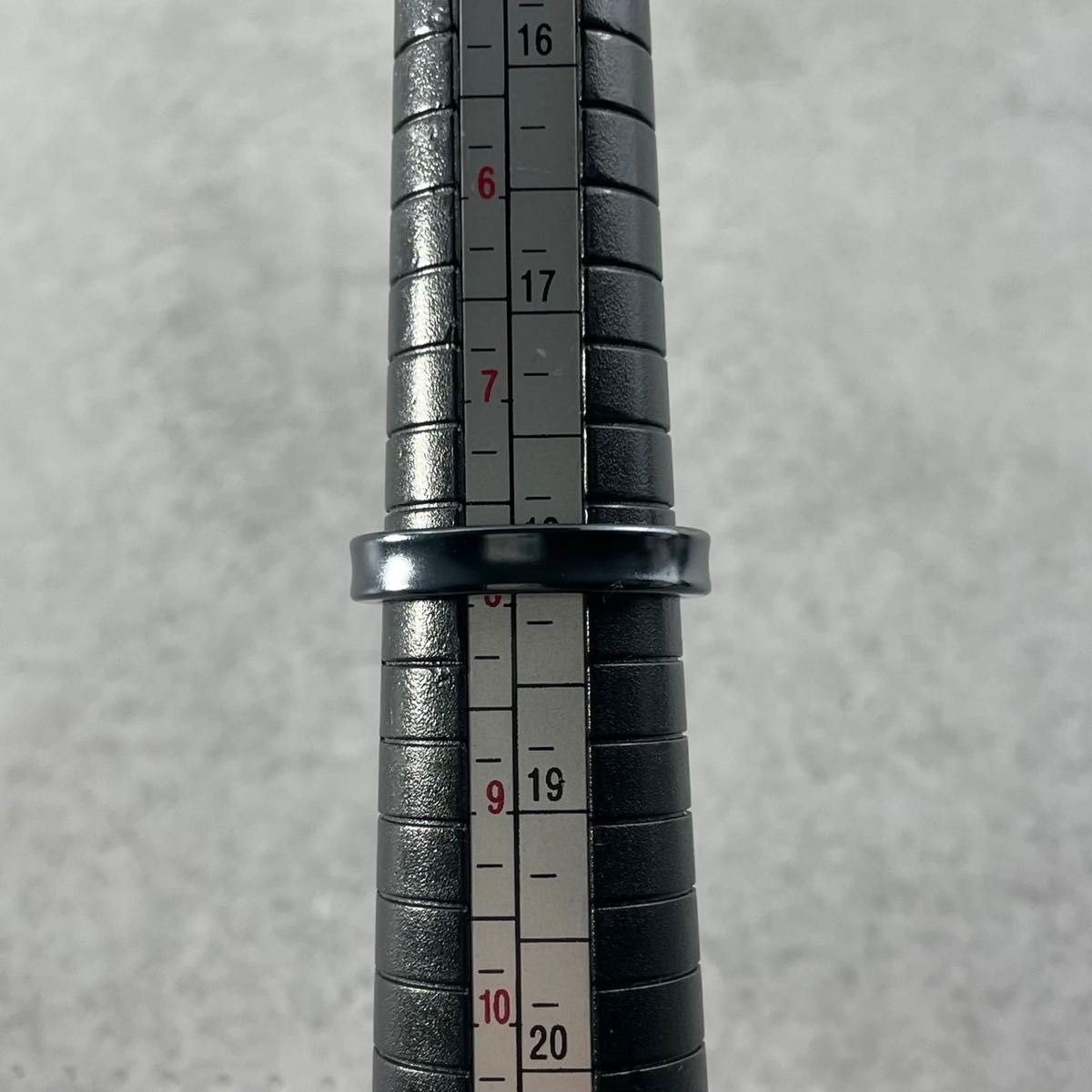 ブラック チタン