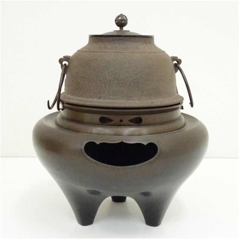 釜師 菊地政光造 唐銅鬼面風炉釜 共箱 茶道 茶道具 おしゃれ 茶釜 茶器 抹茶 茶湯釜 茶の湯釜 茶会 茶事 茶の湯 骨董 お茶 湯沸かし