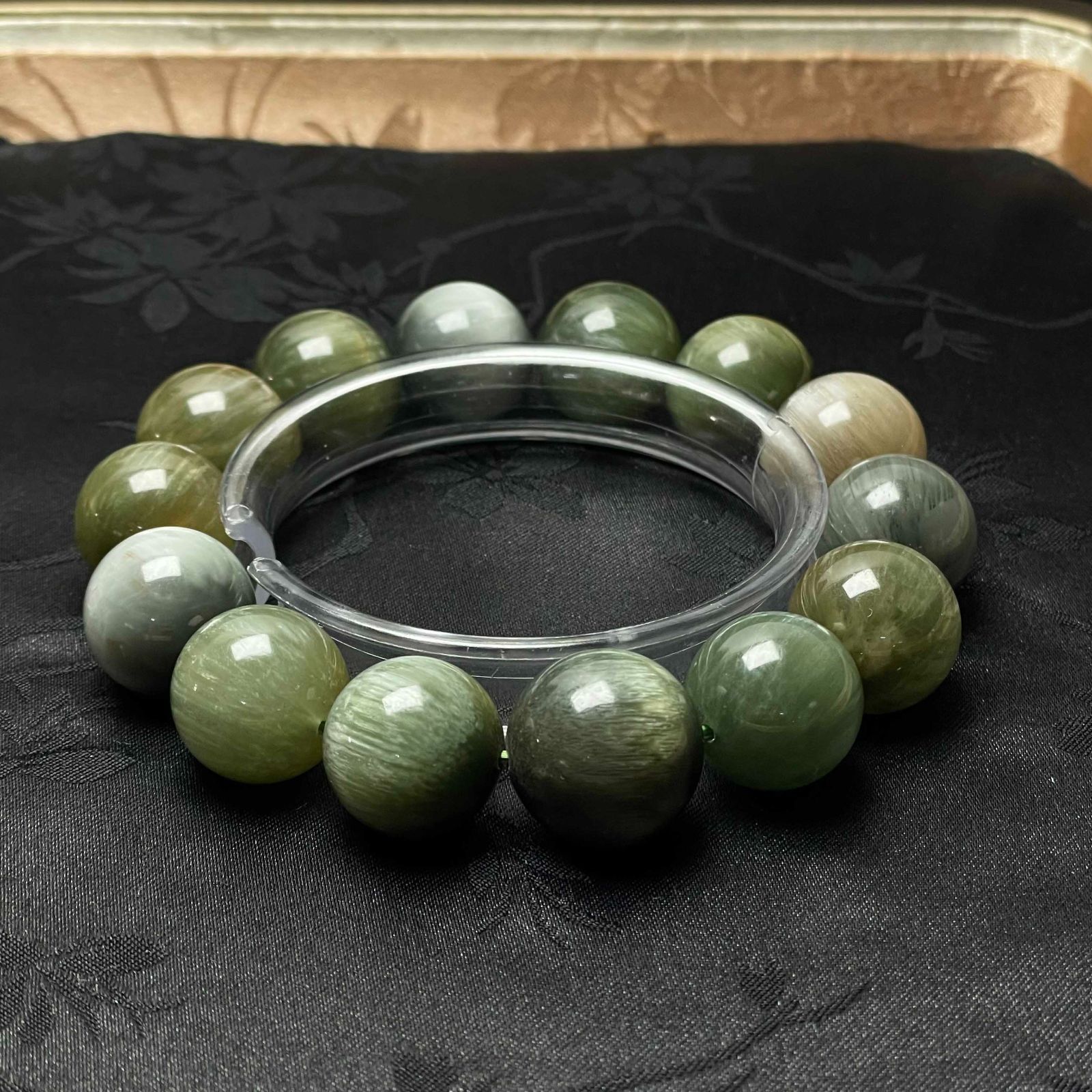 天然石 75 A猫目アクチノライト 緑閃石ブレスレット 16.4-16.9 mm ZB 9983
