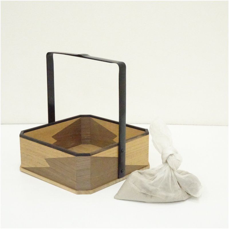 四方手付片身変莨盆 煙草盆 茶道 茶道具 おしゃれ たばこぼん 喫煙具 茶器 炭 保存 保管 箱 骨董 抹茶 茶会 茶席