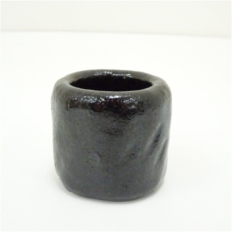 小川長楽造 つくね黒楽蓋置 共箱 蓋置き 茶道 道具 茶道具 おしゃれ ふたおき 茶器 抹茶 骨董 お茶 台 茶会 茶席 茶事 茶の湯 楽焼 春夏