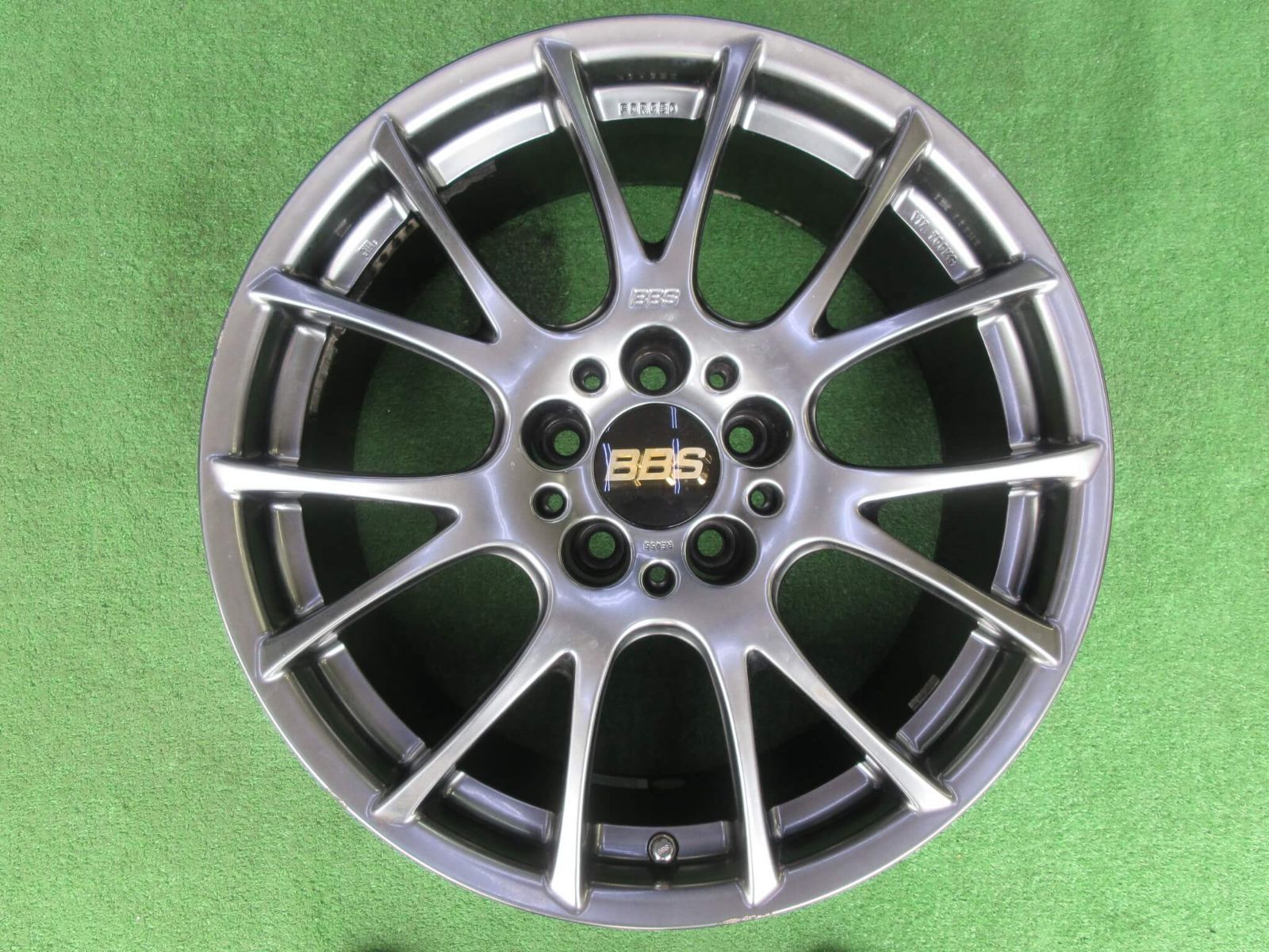 鍛造ホイール ＢＢＳ ＲＥ-Ｖ RE 005 8 J-18 5 H 112 42 ボルト ロックボルト付き ハブリング57.1パイ 中古車 18インチ 