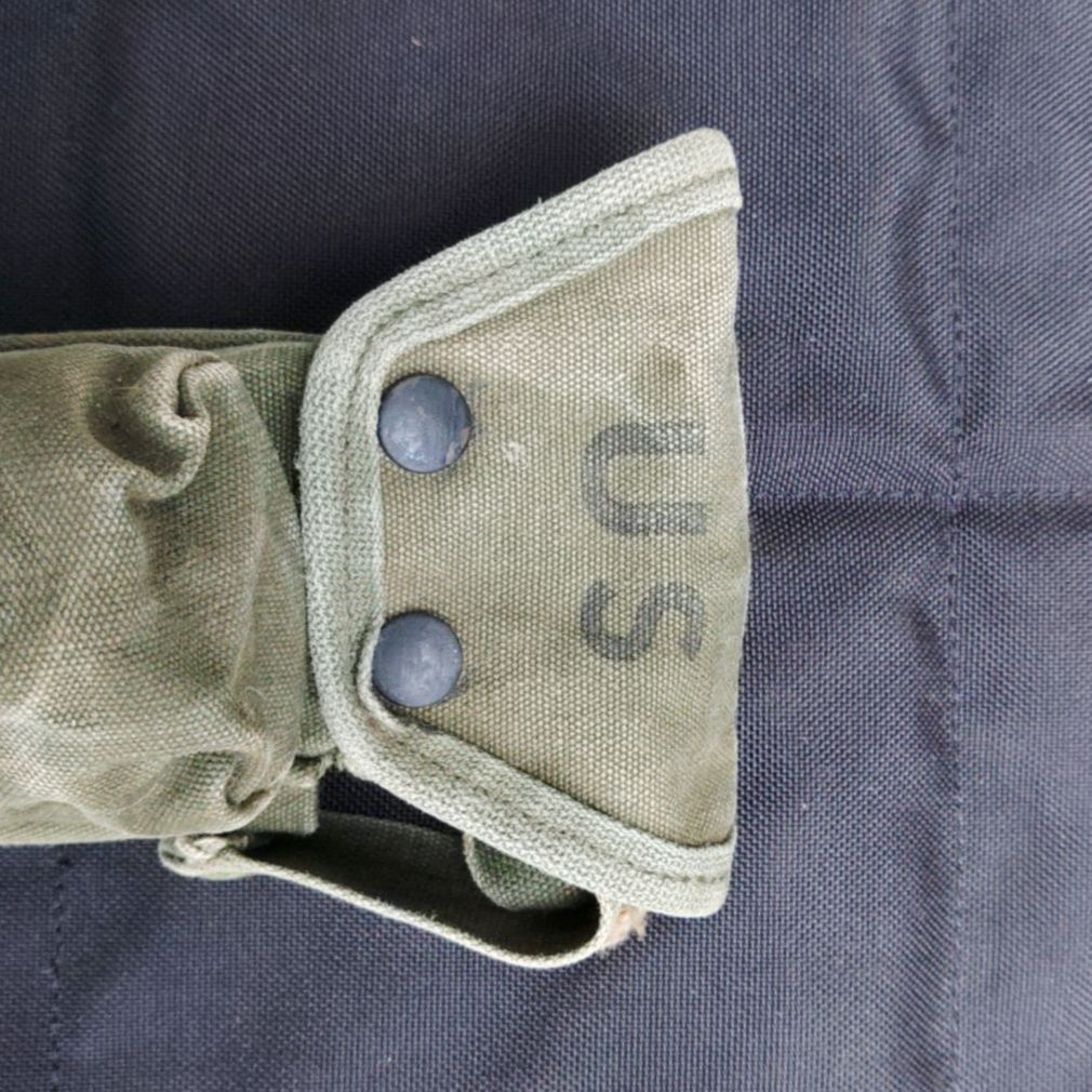 米軍実物】BIPOD CASE バイポッドケース(ナム戦) - メルカリ