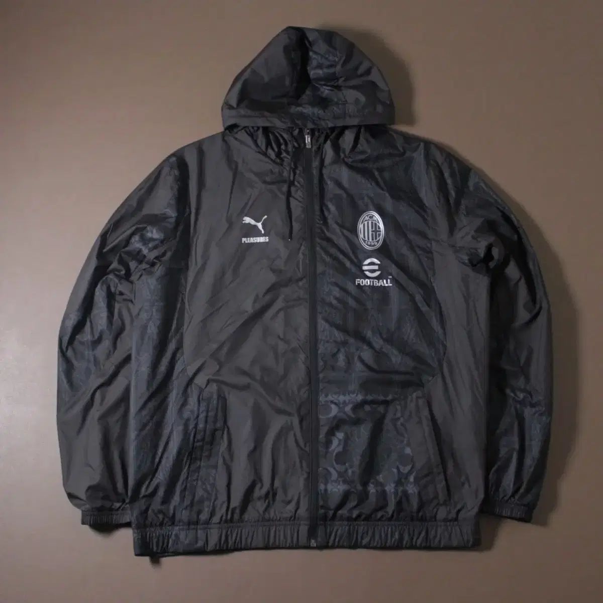 支給品ACミランウィンドブレーカージャケットPUMA レインセル PUMA