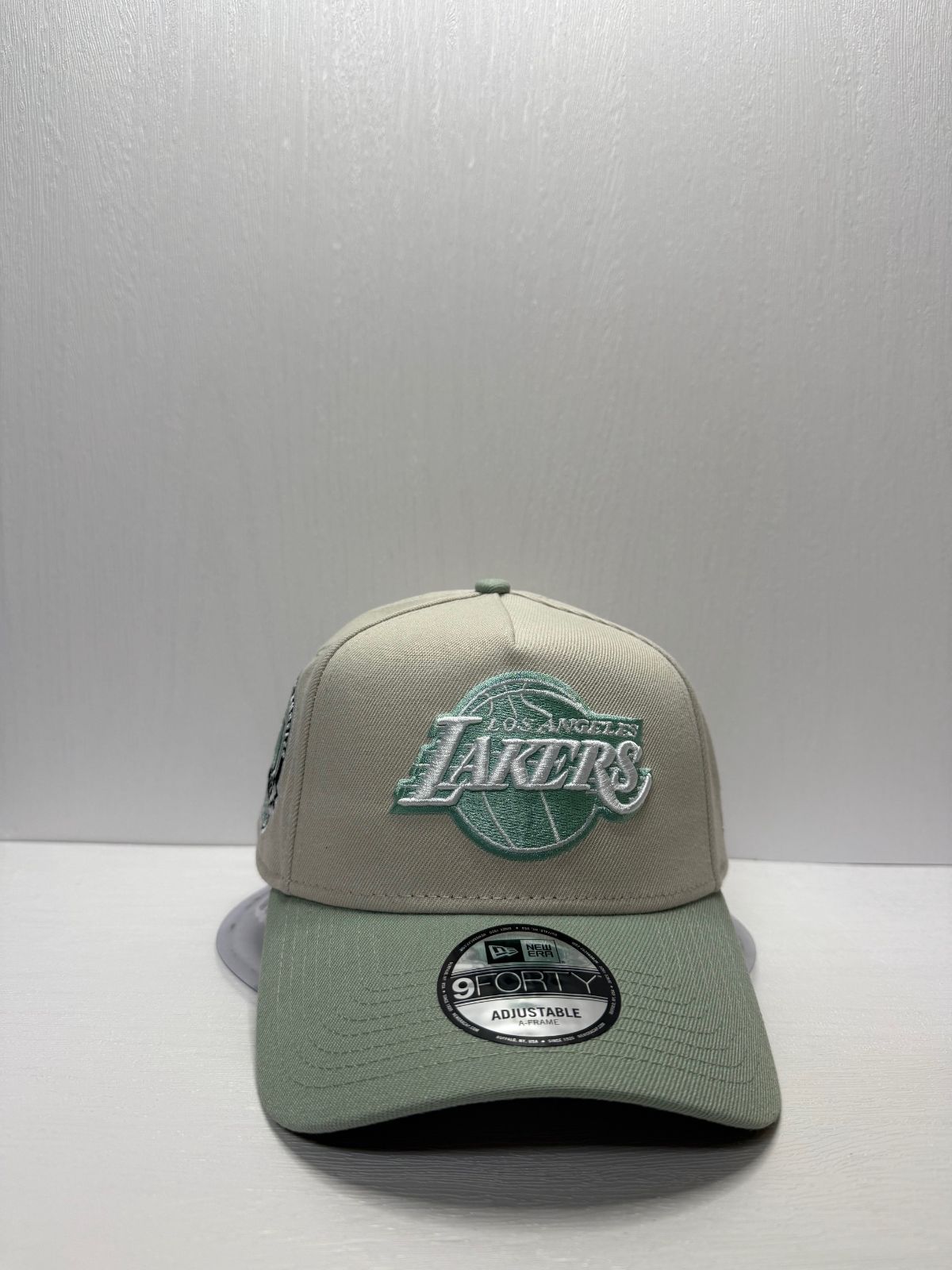 Newera ロサンゼルスレイカーズ 60 thアニバーサリー 9 forty A FRAME スナップバックキャップ ツートンカラー