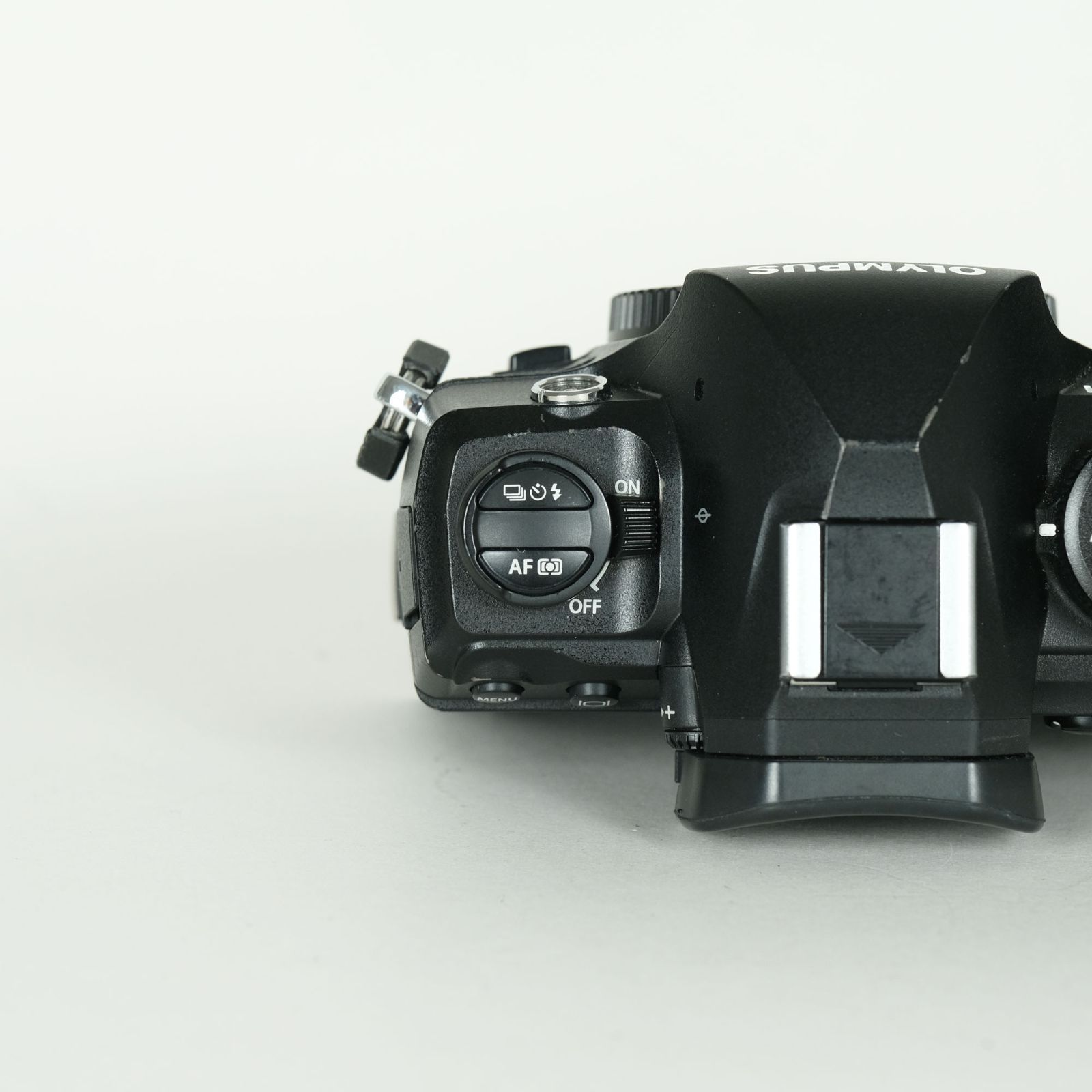  | シャッター数695回 OM SYSTEM OM-1 ボディ マイクロフォーサーズマウント ミラーレス一眼 デジタルカメラ