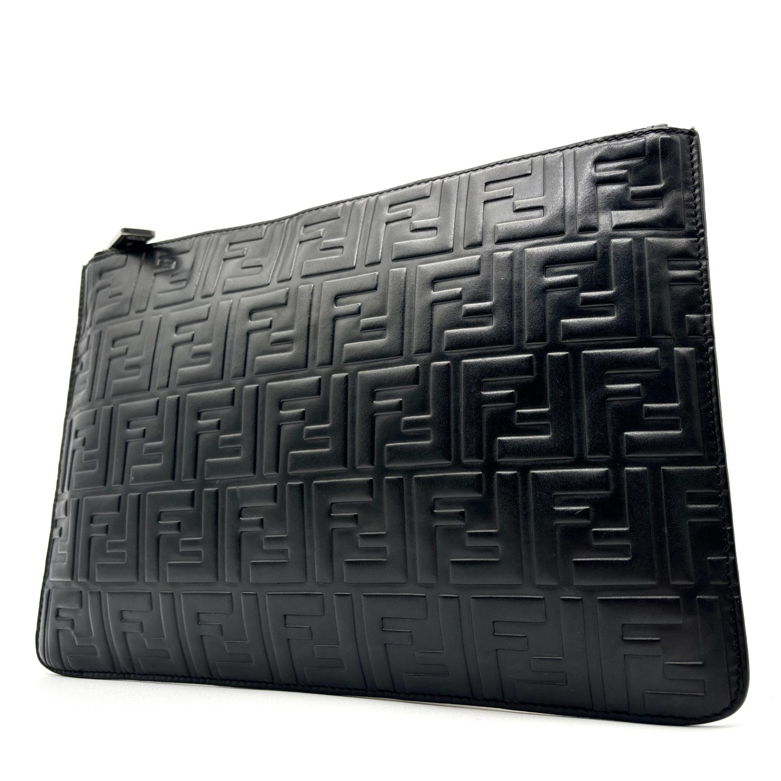 現行美品✨フェンディ バックパック FFロゴ ズッカ柄 エンボス レザー 黒 現行美品✨フェンディ バックパック FFロゴ ズッカ柄 エンボス レザー
