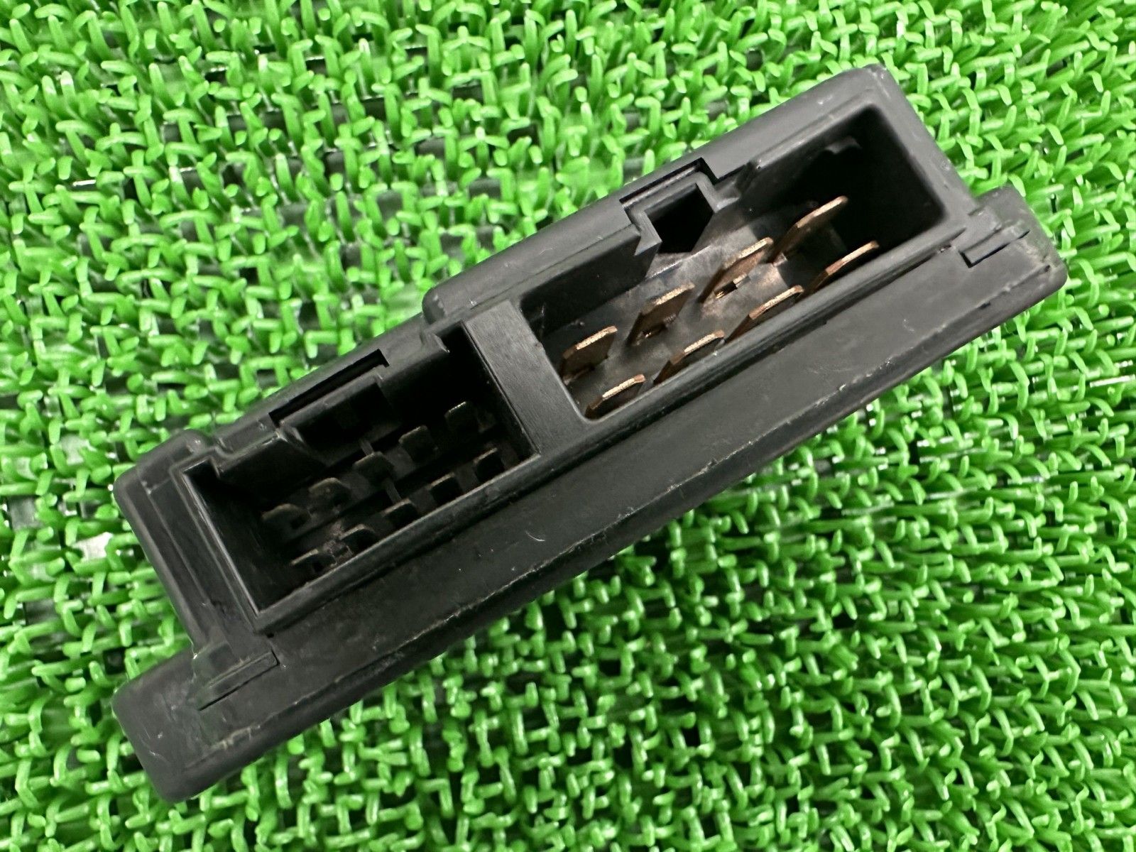 ゼファーカイ ヒューズボックス 26021-1099 カワサキ 純正 中古 ZR400G