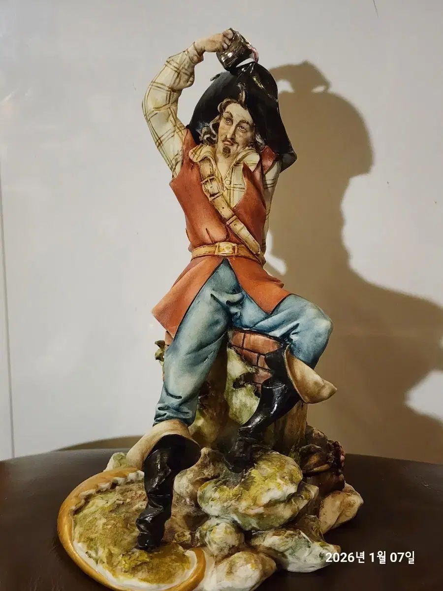 イタリア カポディモンテ 陶器装飾 - メルカリ